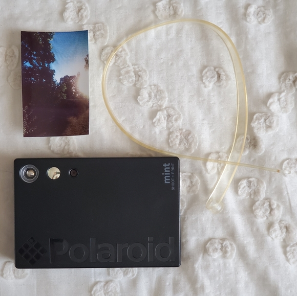 Polaroid Mint Instant Print Digital Camera - Picture 1 of 5